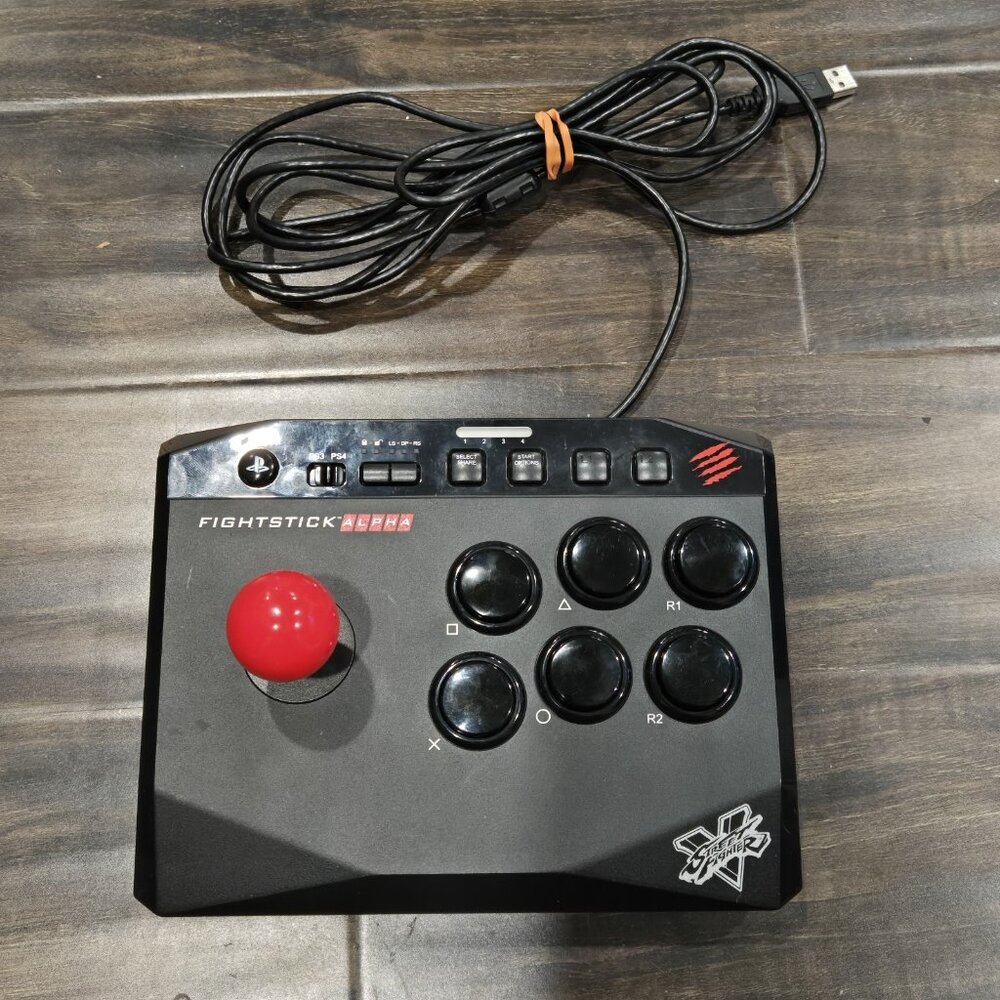 Mad Catz Street Fighter V Arcade FightStick (FV891800SA1/02/1) Fighting Stick